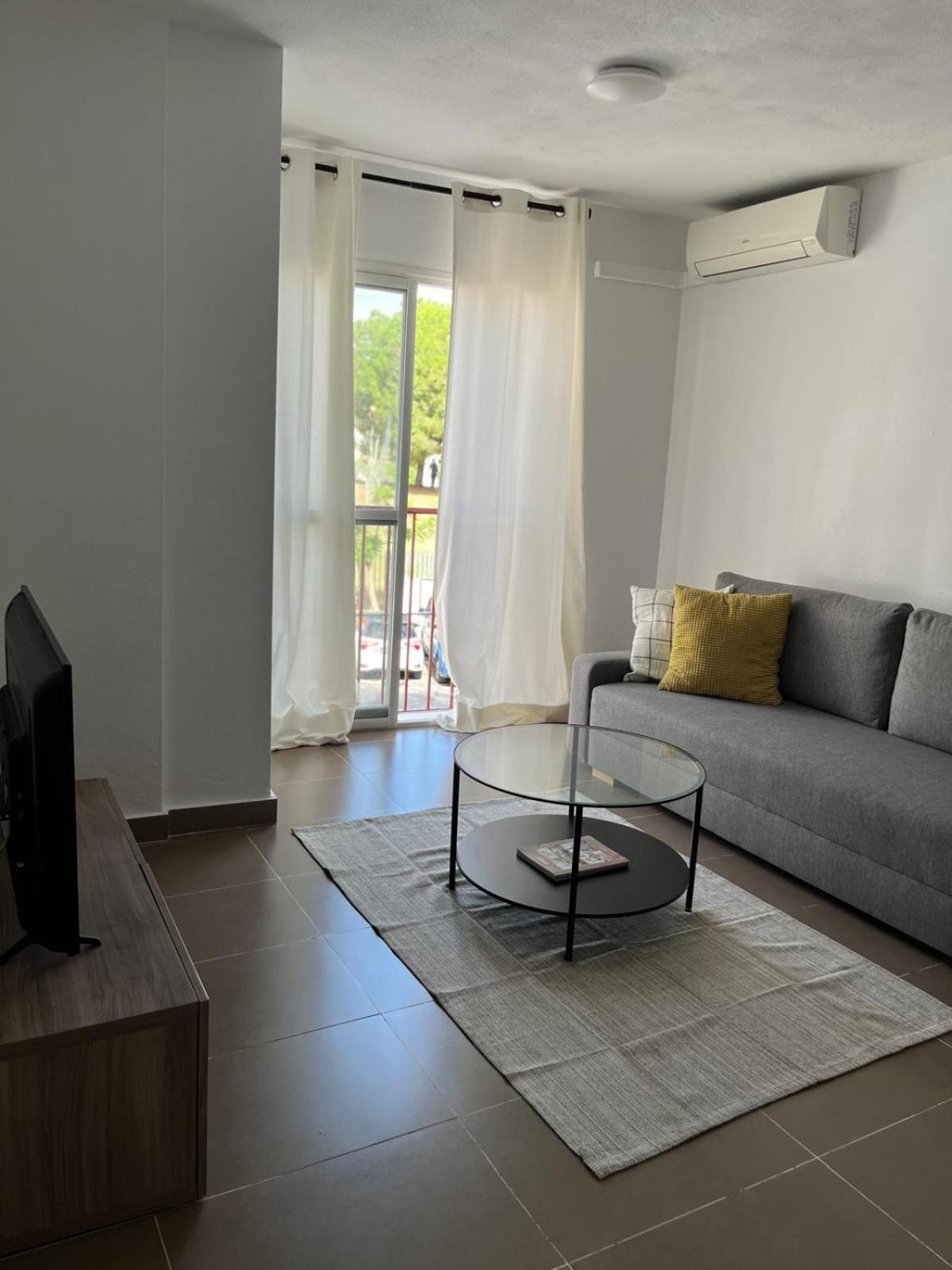 Malaga Prime Location - Stylish Apartment With Free Wifi, Free Parking, Steps From The Historic Center Bagian luar foto