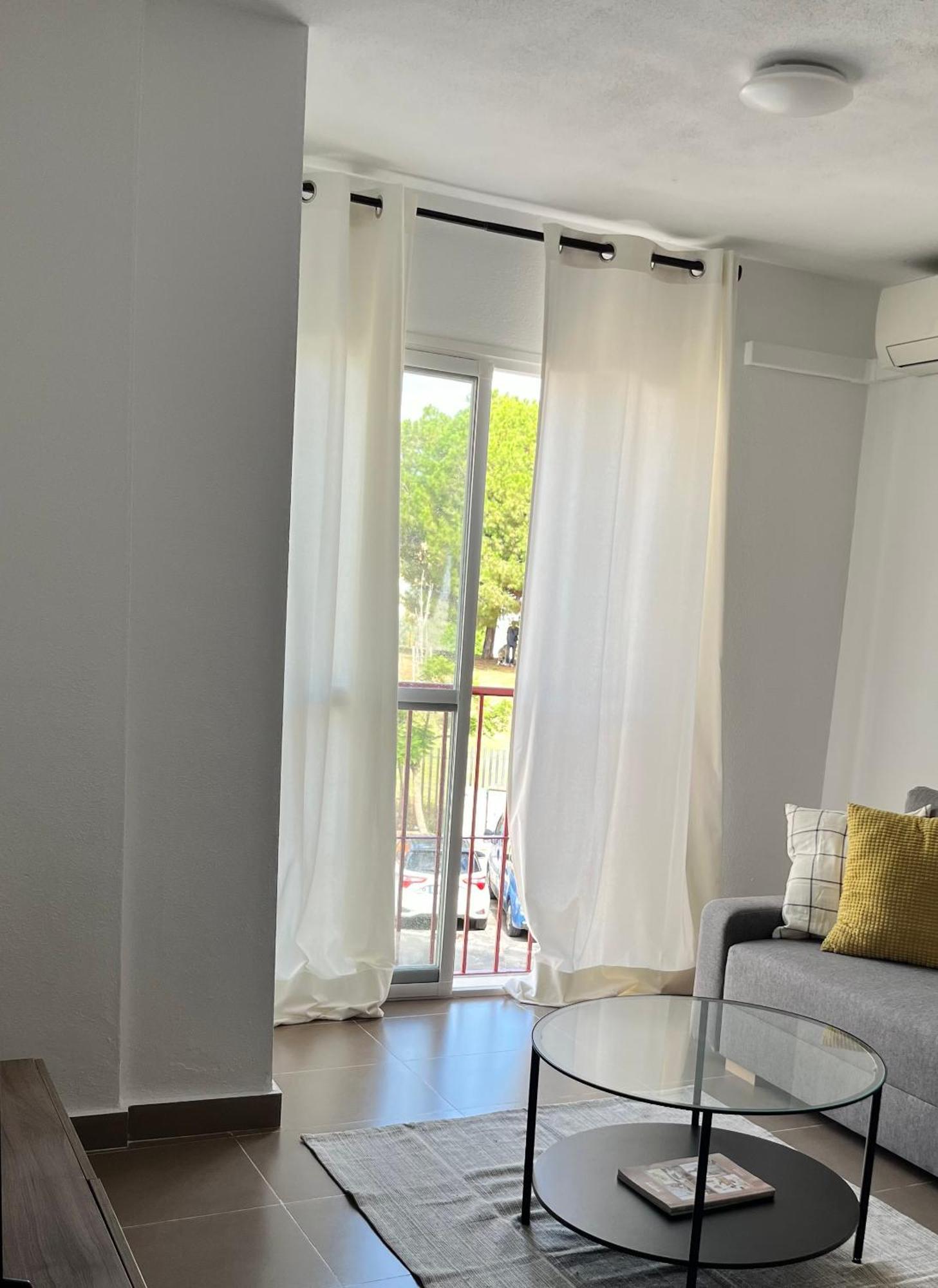 Malaga Prime Location - Stylish Apartment With Free Wifi, Free Parking, Steps From The Historic Center Bagian luar foto
