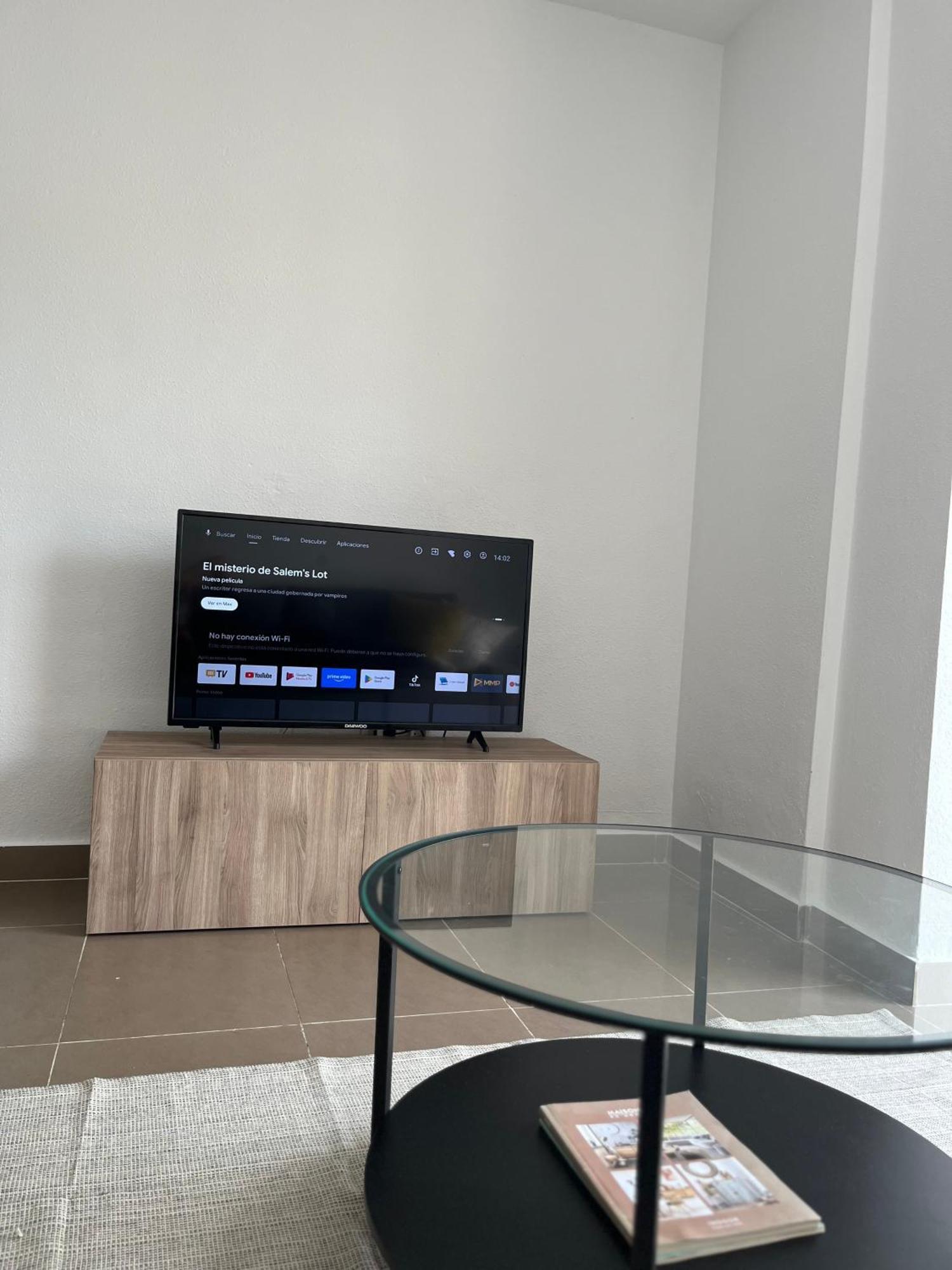 Malaga Prime Location - Stylish Apartment With Free Wifi, Free Parking, Steps From The Historic Center Bagian luar foto